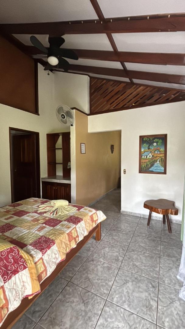Hotel Suizo Loco Lodge & Resort Cahuita Extérieur photo