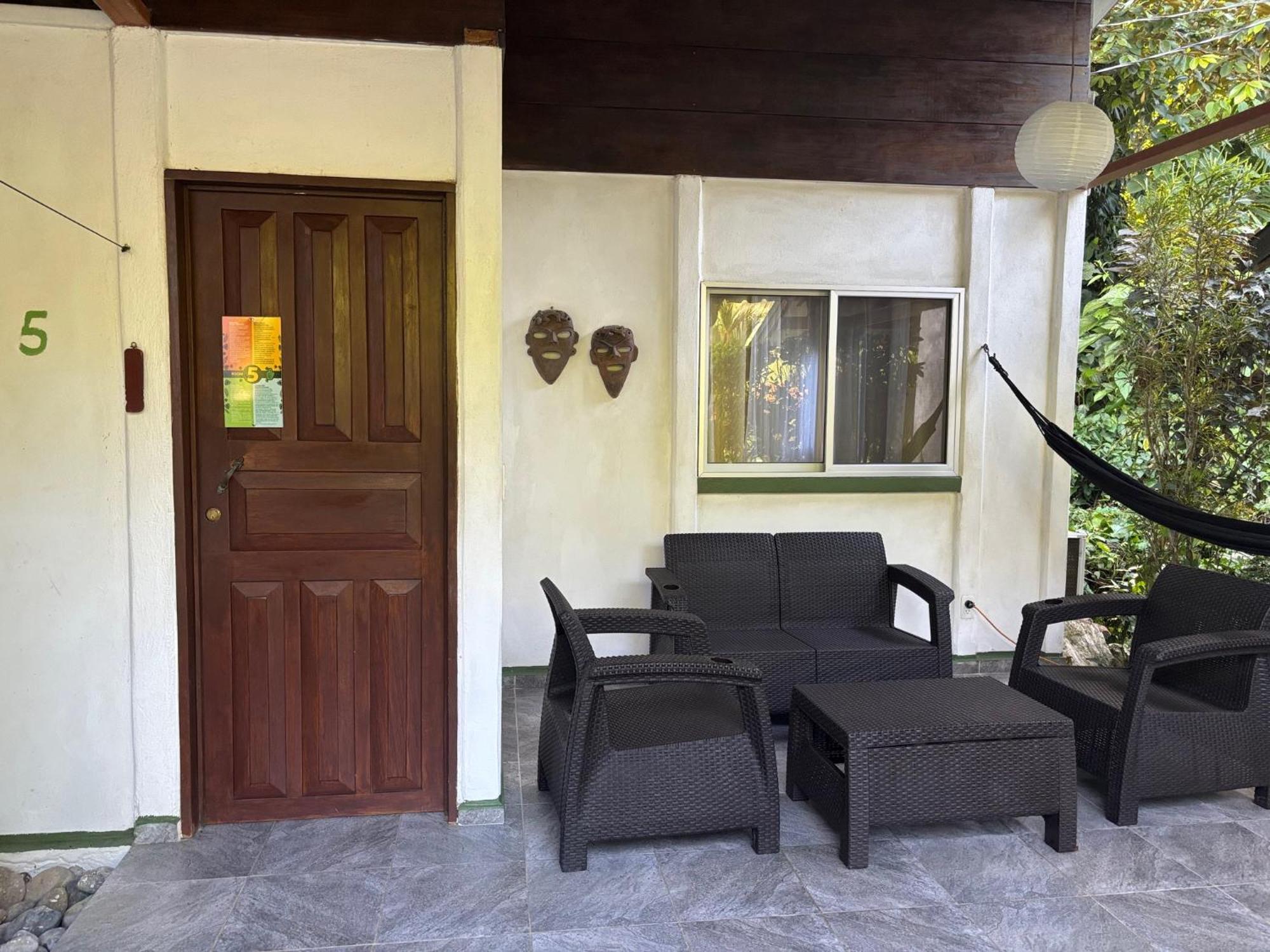Hotel Suizo Loco Lodge & Resort Cahuita Extérieur photo