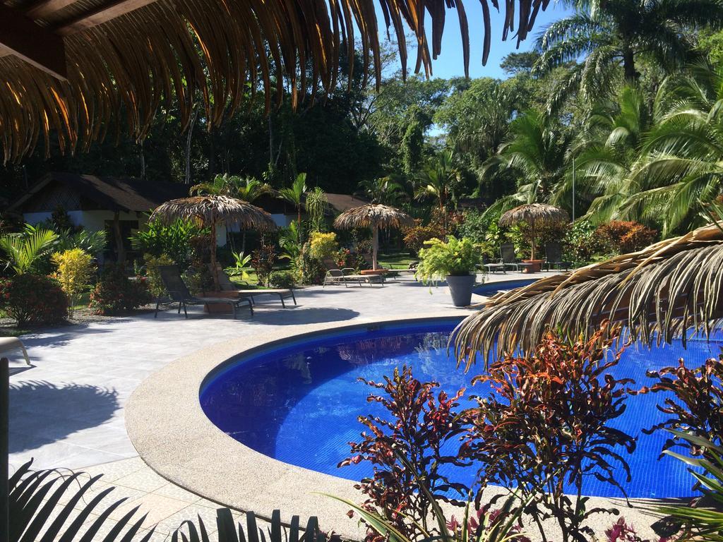 Hotel Suizo Loco Lodge & Resort Cahuita Extérieur photo