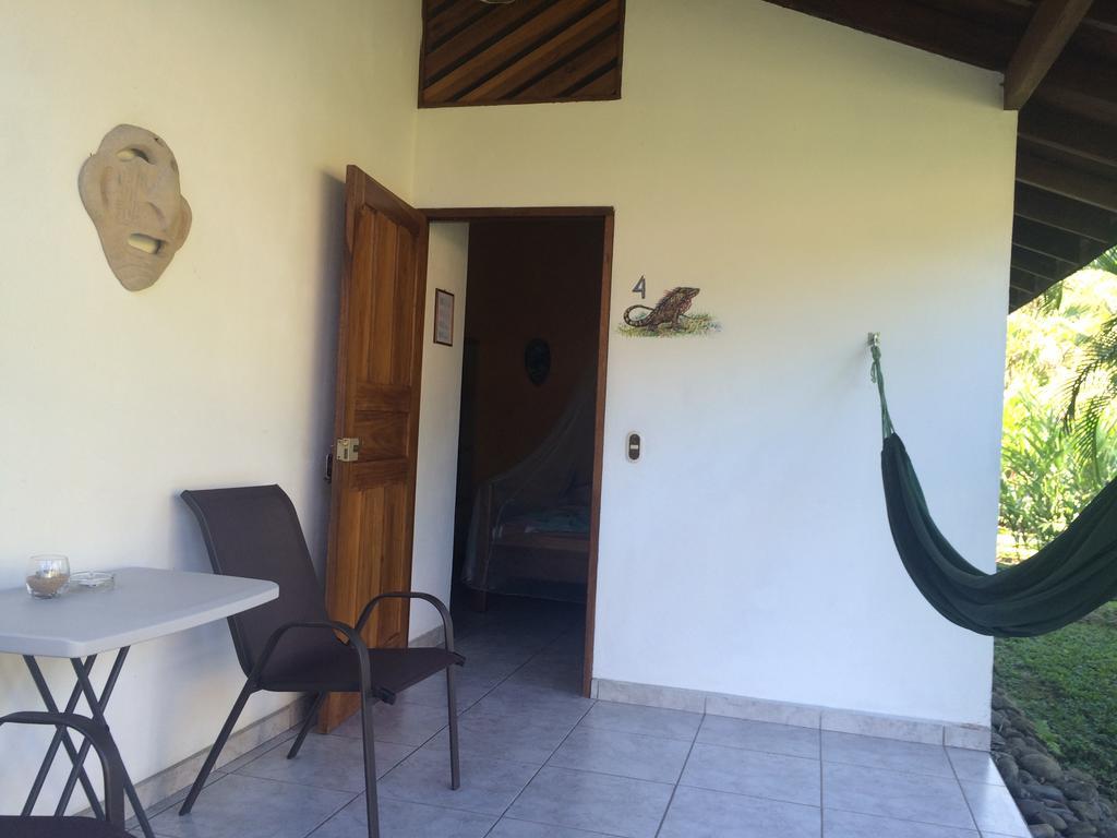 Hotel Suizo Loco Lodge & Resort Cahuita Chambre photo