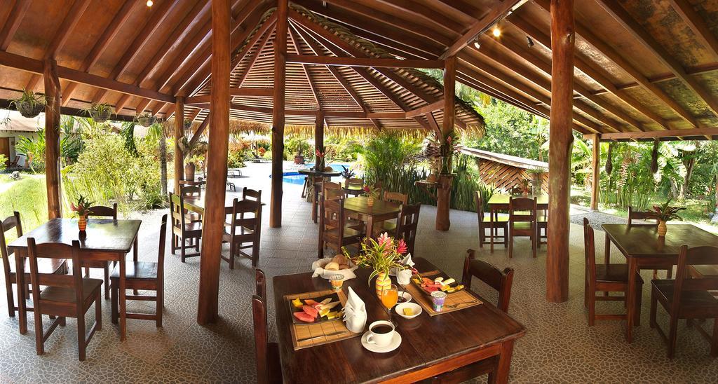 Hotel Suizo Loco Lodge & Resort Cahuita Extérieur photo