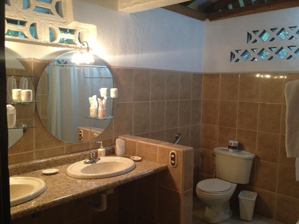 Hotel Suizo Loco Lodge & Resort Cahuita Chambre photo