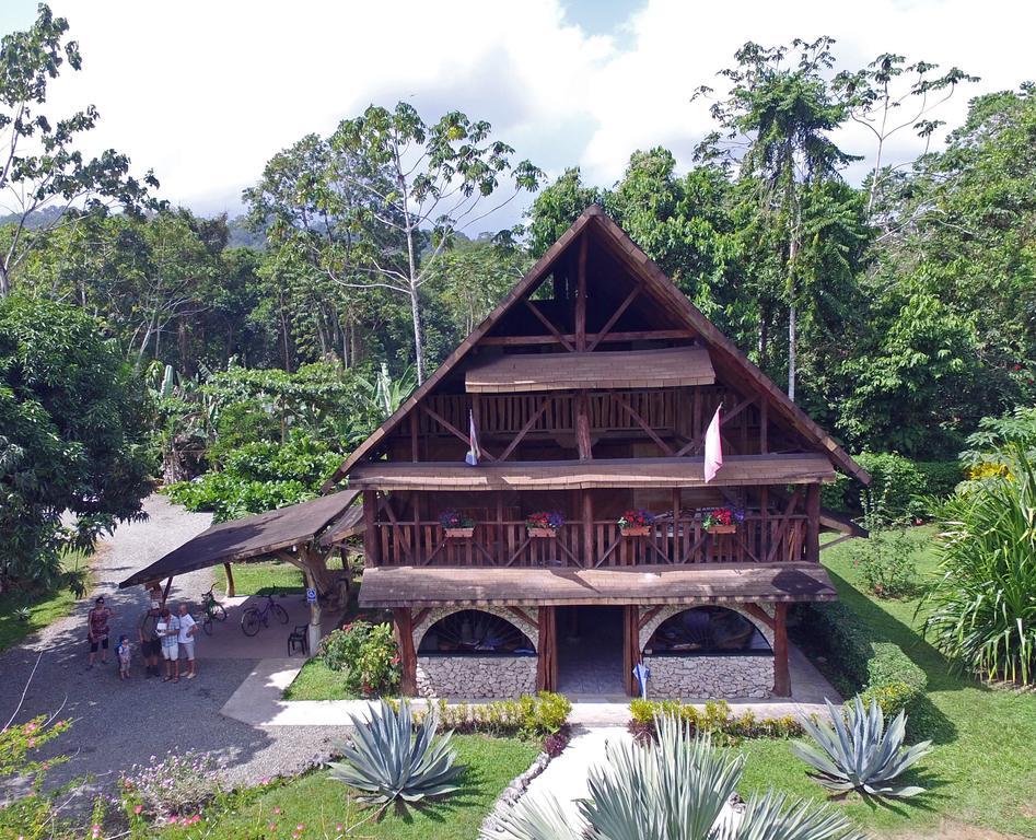 Hotel Suizo Loco Lodge & Resort Cahuita Extérieur photo